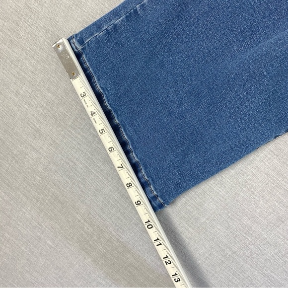 Aeropostale Pull on Flare Jeans Womens XS Medium Wash Blue Mid Rise Factory Fade - Picture 12 of 12